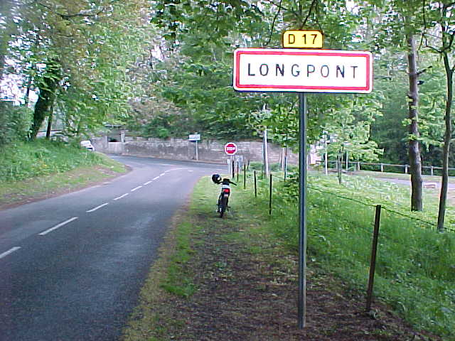 320 - ARRIVEE A LONGPONT, DANS L'AISNE.jpg